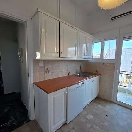 Апартаменты Papanikoli Sea And Center Cozy Living Лоутраки